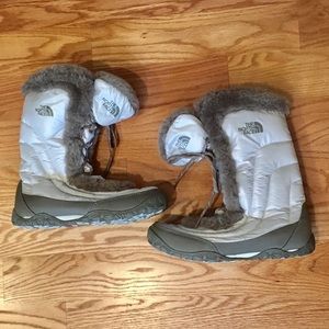 The North Face gray and cream fur boots (Size 9)